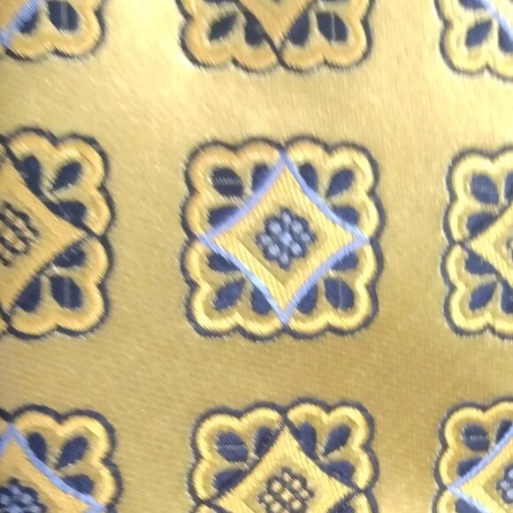 ❤️NWT JOS A BANK SIGNATURE COLLECTION LUXURY 100% Silk Tie Black Lt Blue Gold - Picture 7 of 8